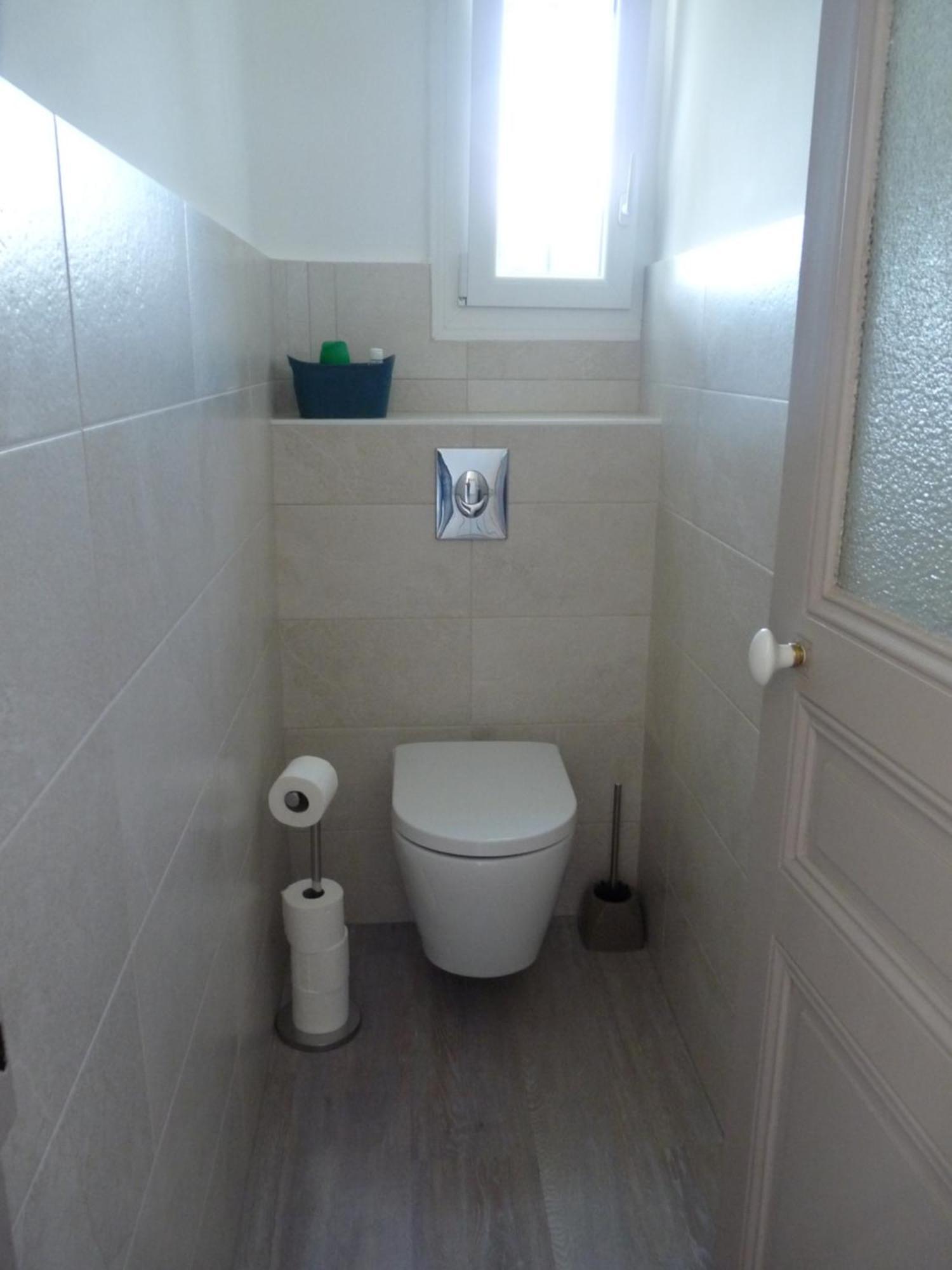 Indépendant Dans Villa, Entre Et Straphaël * Fréjus