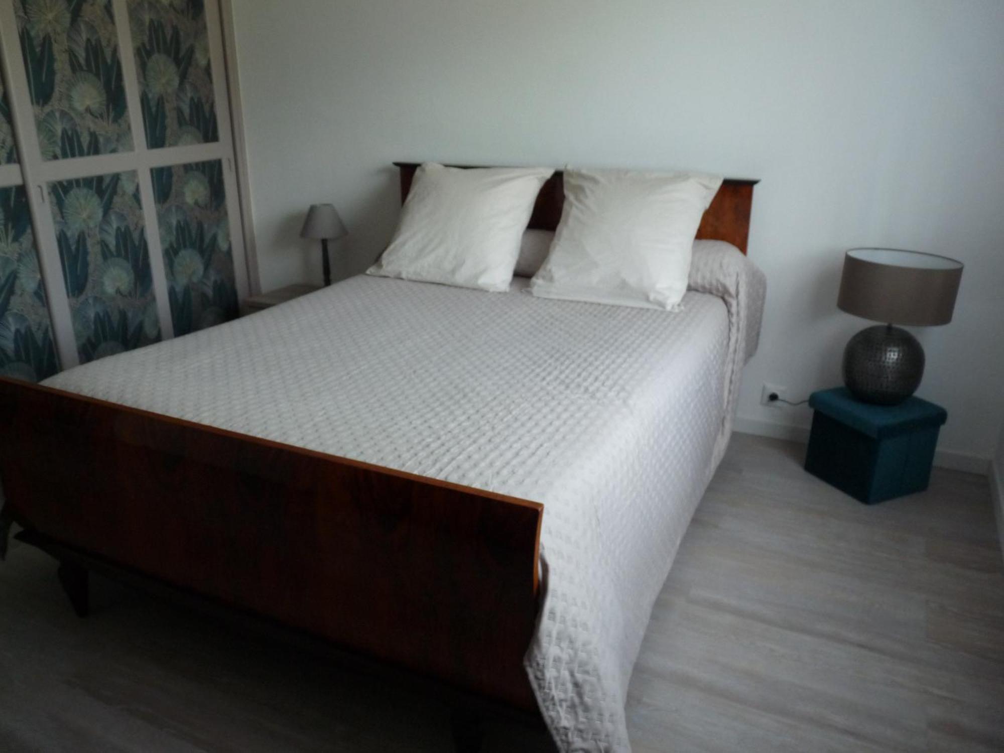 Indépendant Dans Villa, Entre Et Straphaël Fréjus